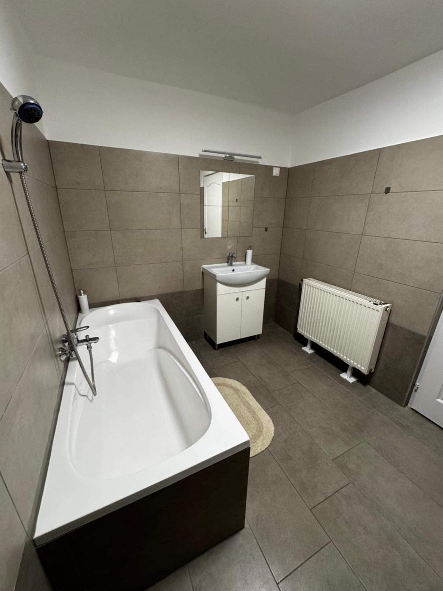 City Apartman Nyíregyháza エクステリア 写真