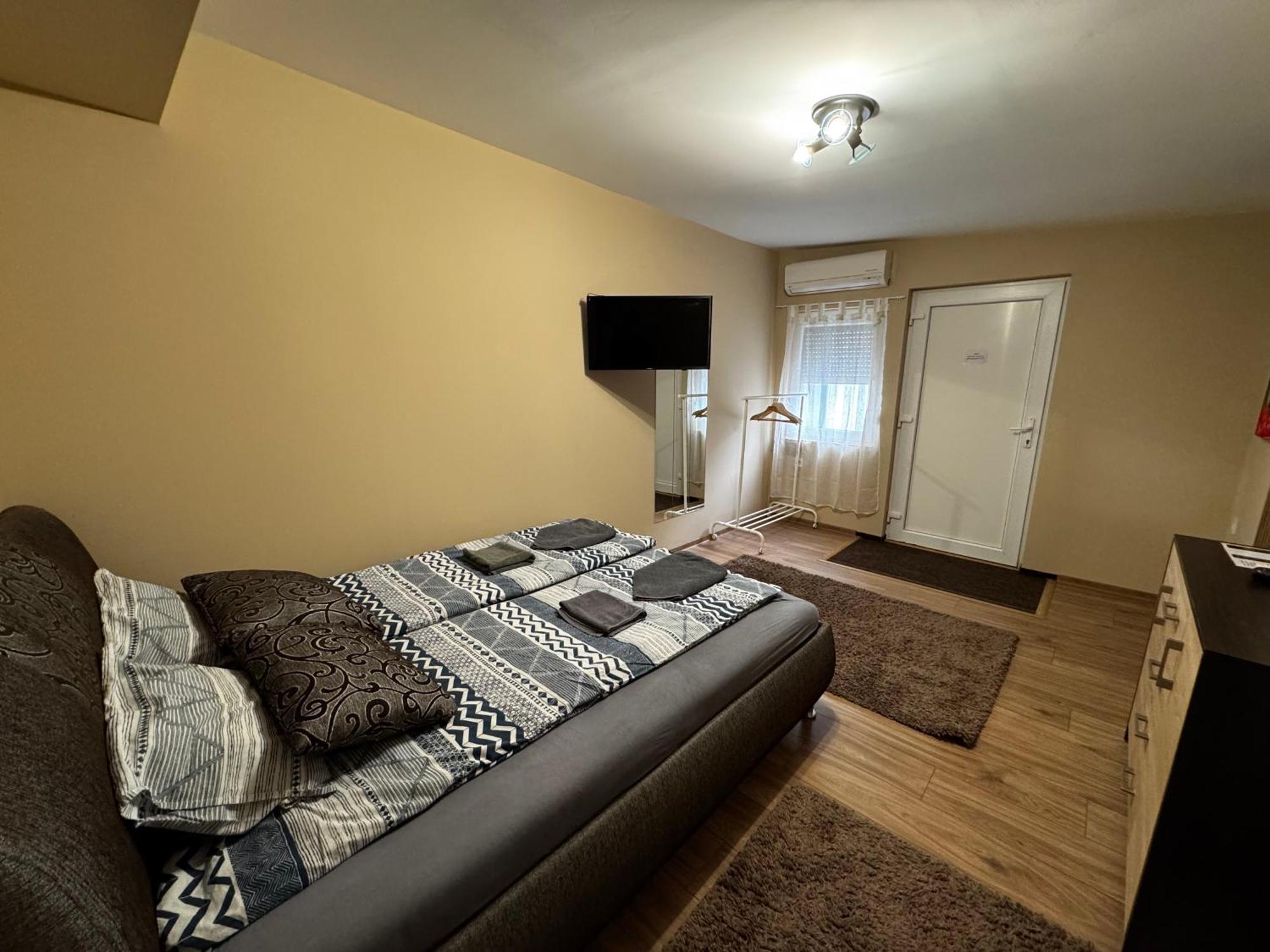City Apartman Nyíregyháza エクステリア 写真